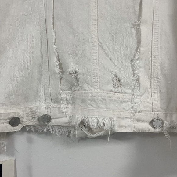 Blank NYC distressed denim jacket- soft white size Small - Picture 10 of 14
